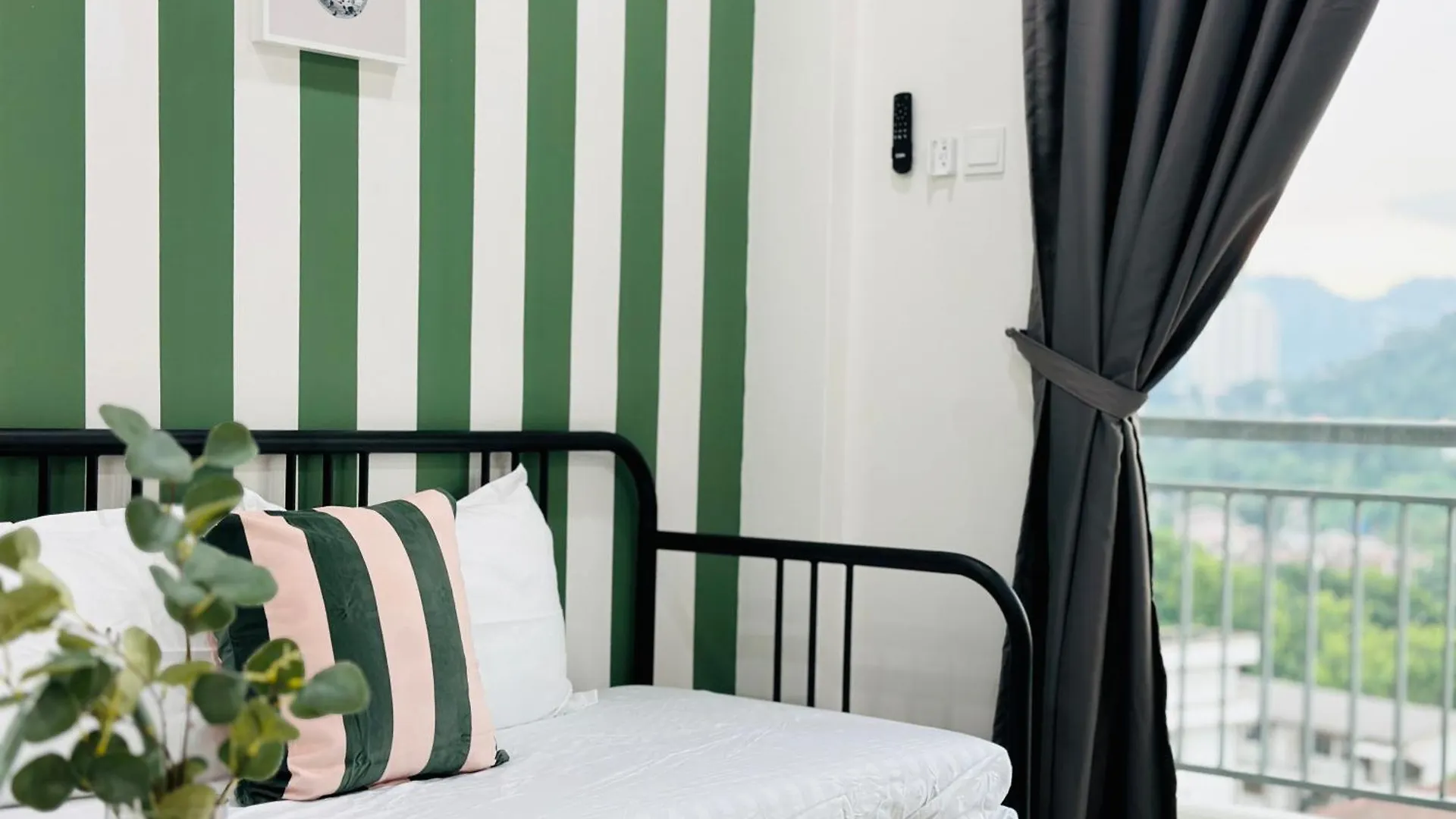 Apartament The Sun 1 Or 3Br Bayan Lepas 4 To 10 Pax Wl 0*,  Malezja