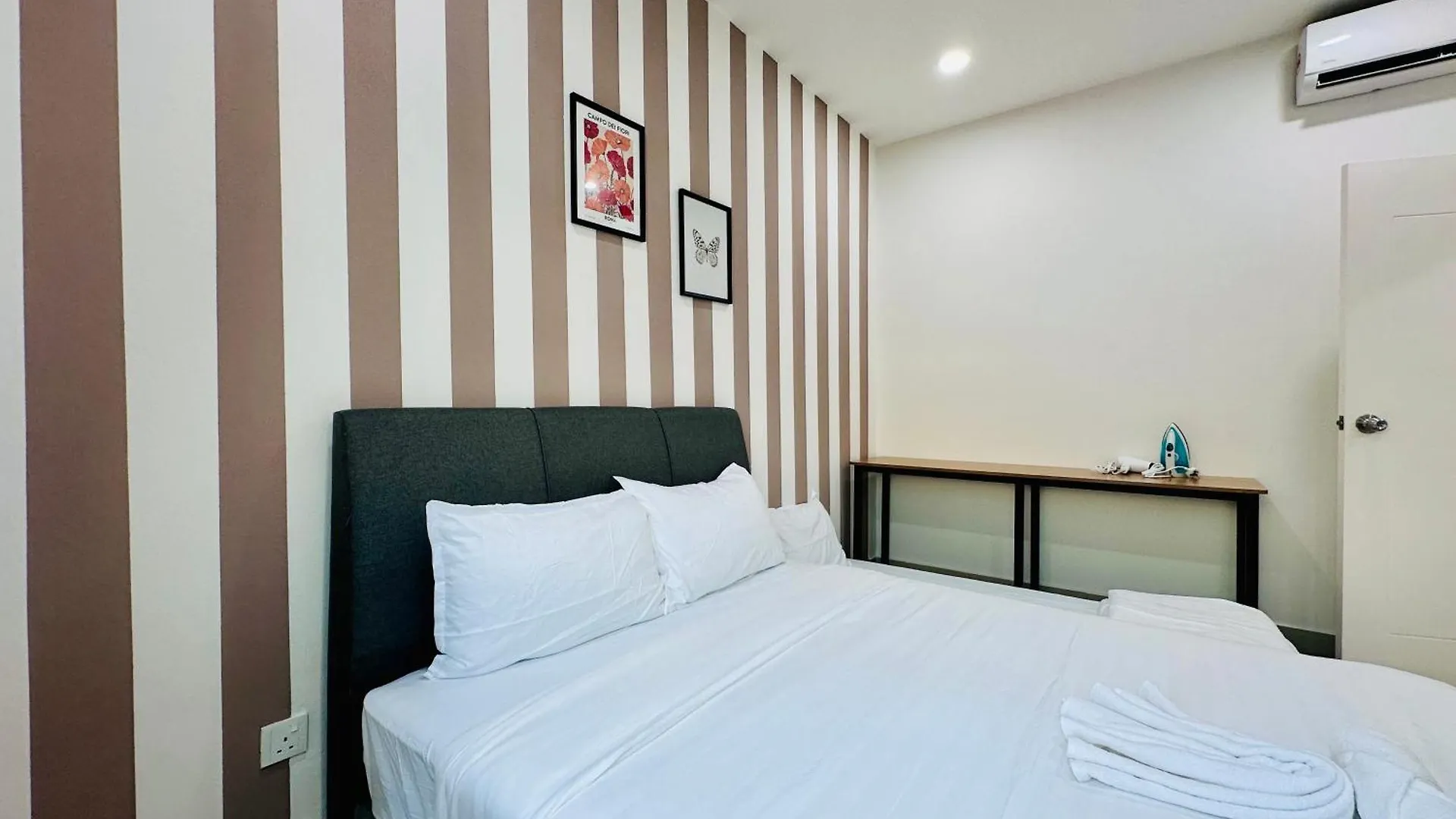 The Sun 1 Or 3Br Bayan Lepas 4 To 10 Pax Wl Apartment