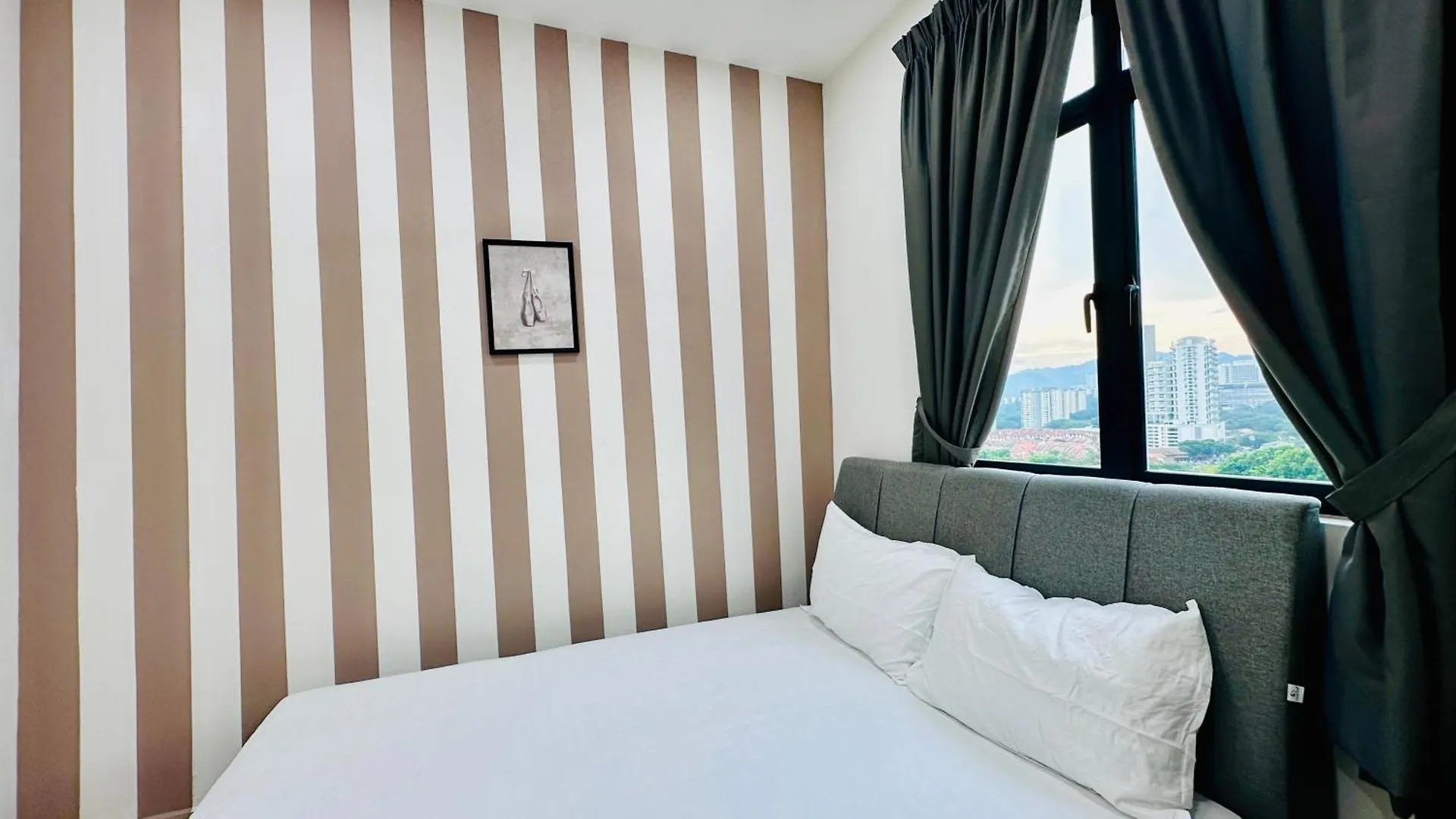 The Sun 1 Or 3Br Bayan Lepas 4 To 10 Pax Wl Apartment