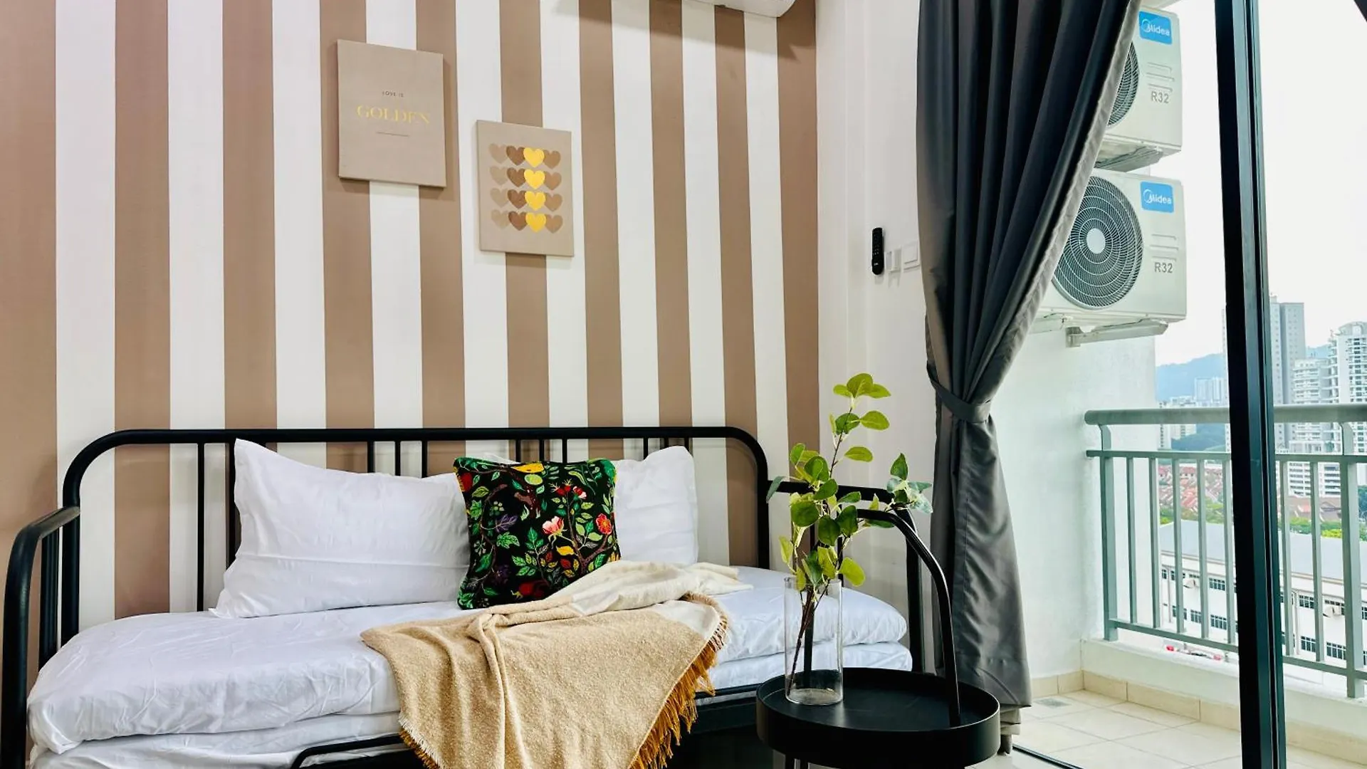 The Sun 1 Or 3Br Bayan Lepas 4 To 10 Pax Wl Apartment